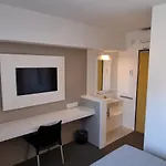 Check Inn Hotel